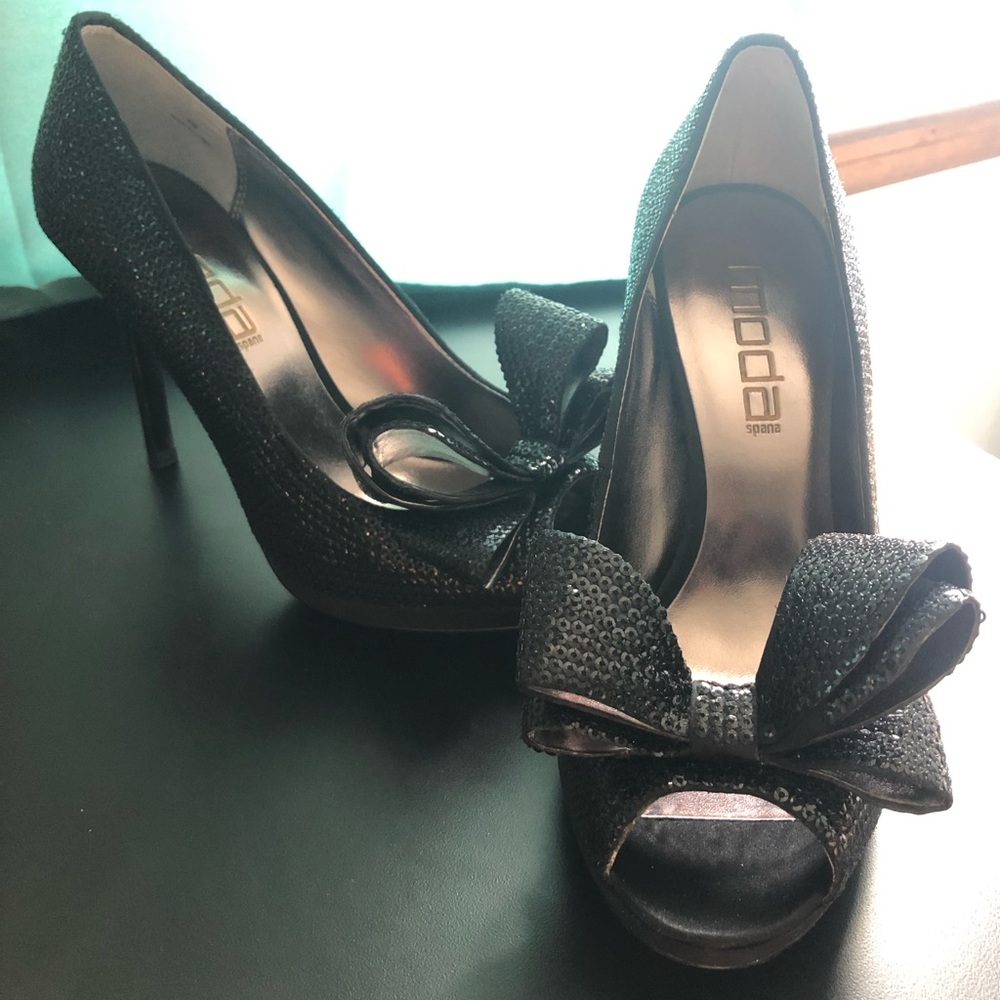 Sparkly Black Sequin Opentoe Heels w. Bow!